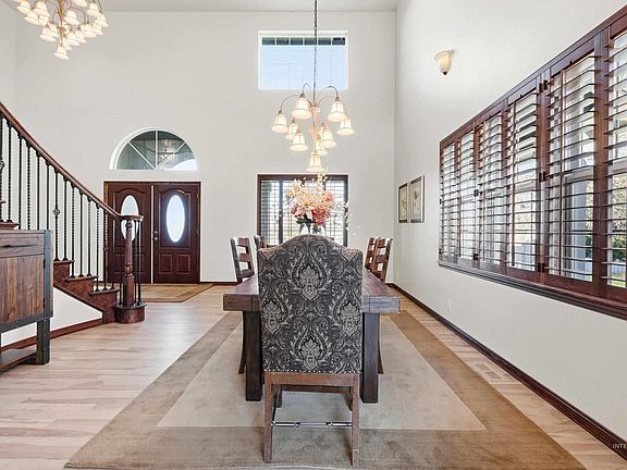 5th image of 8018 W Snowberry Ct
