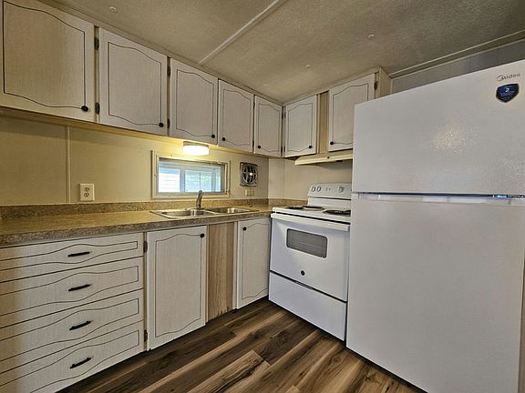 4th image of 4464 Mailbox Ave #143