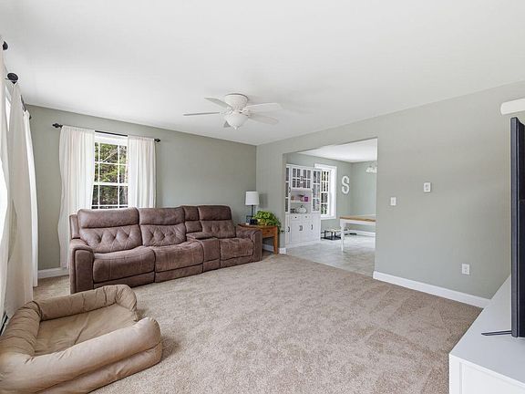 3rd image of 720 Parker Farm Road