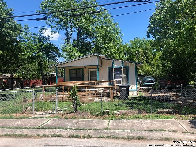 1st image of 1828 Madrid St