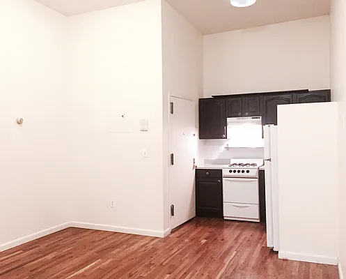 Rented by Sunrise Real Estate | media 40