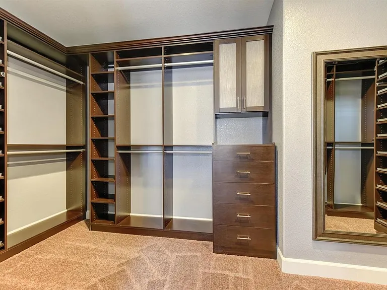 916 Lyon Pl — Photo 23