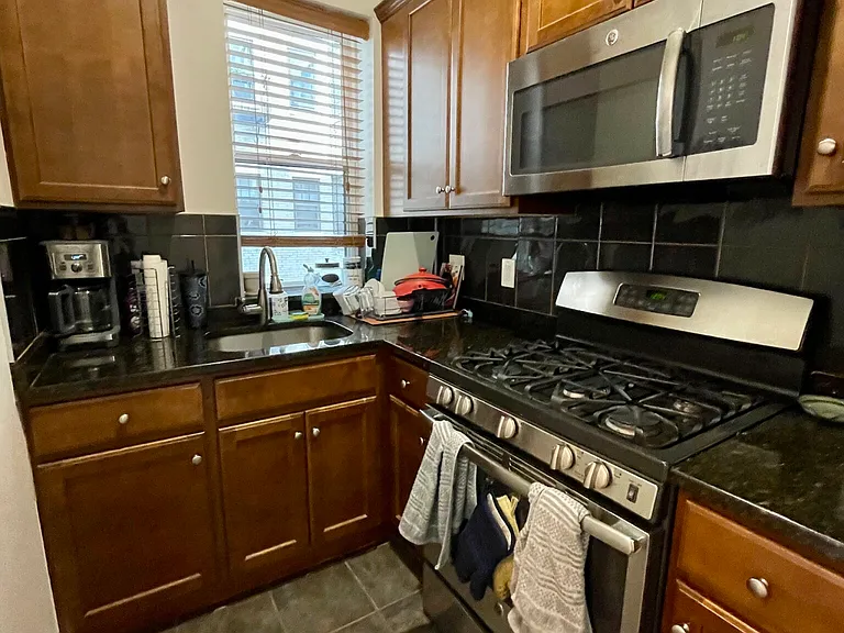 1564 Commonwealth Ave — Photo 4