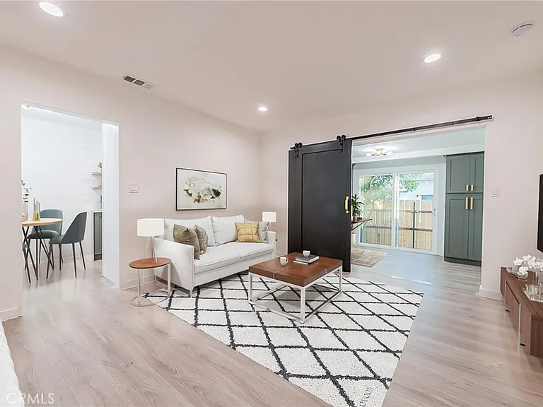 11342 Emelita St — Photo 3