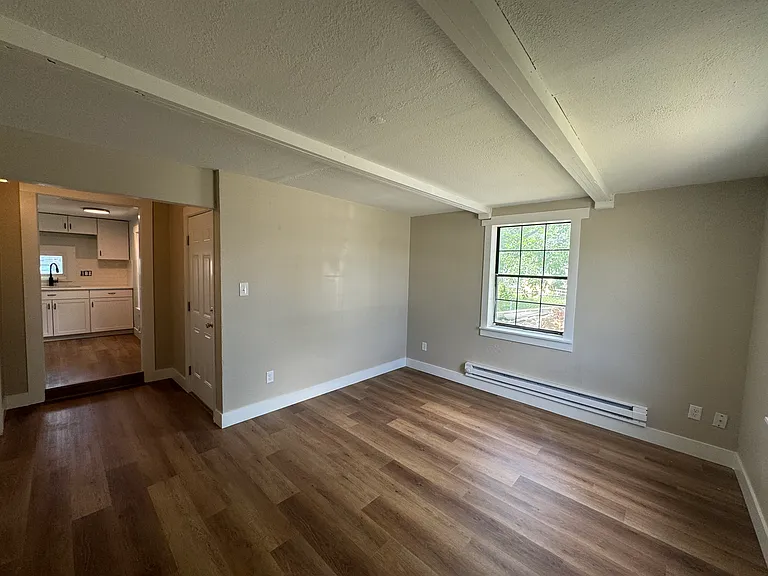 716 Capitol Ave — Photo 5
