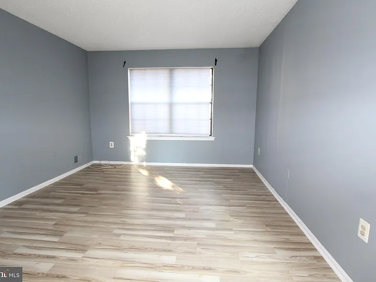 8 Joyner Ct — Photo 18