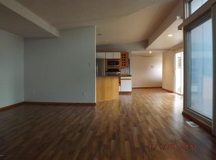 226 NE San Bayo Cir #O, Newport, OR