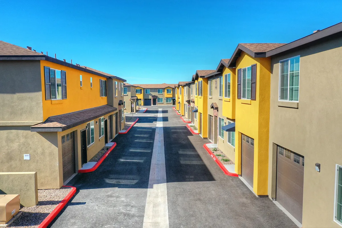 Exterior & LAndscaping - San Vicente Townhomes