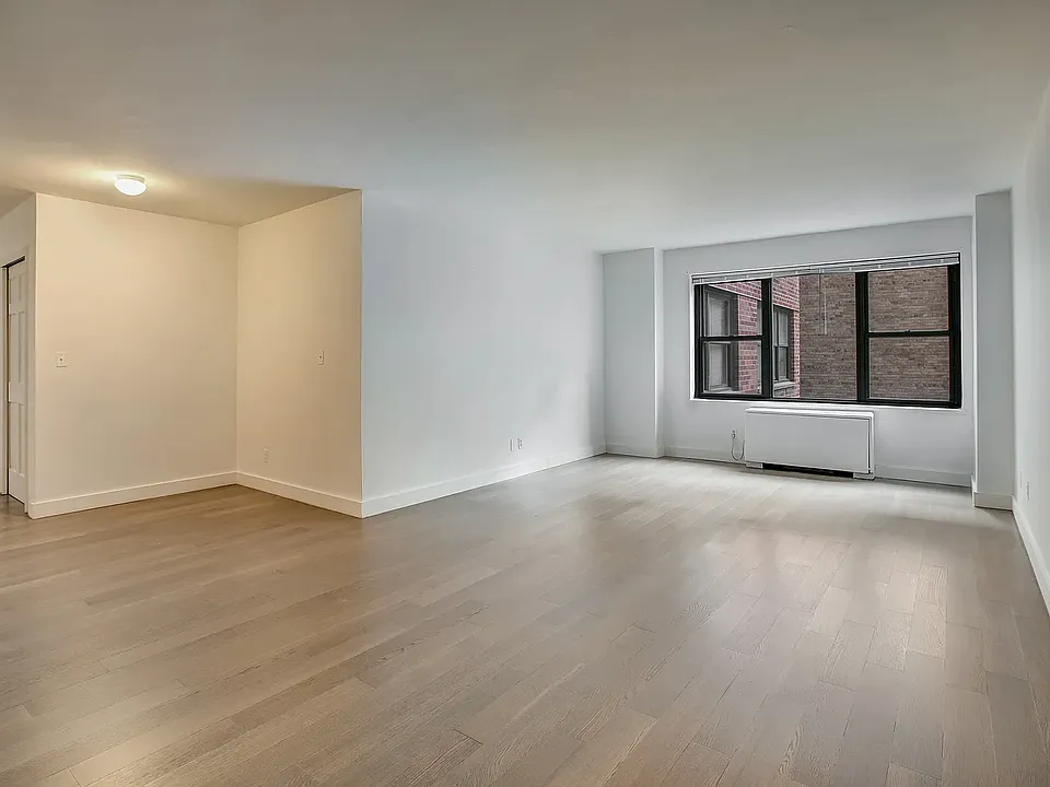 120 E 34th St #6N