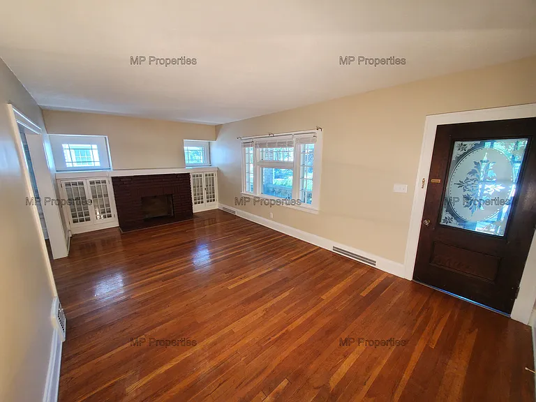 1302 Hathaway Ave #1 — Photo 3