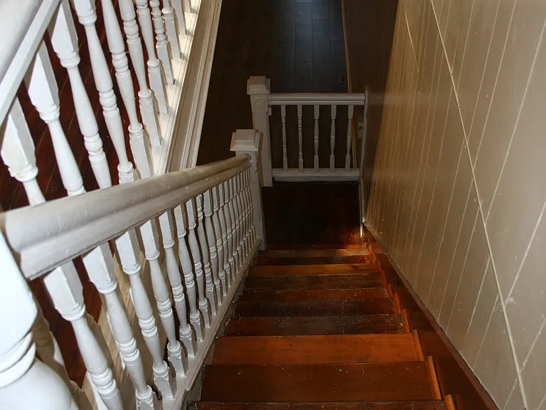N Kenwood Ave — Photo 7