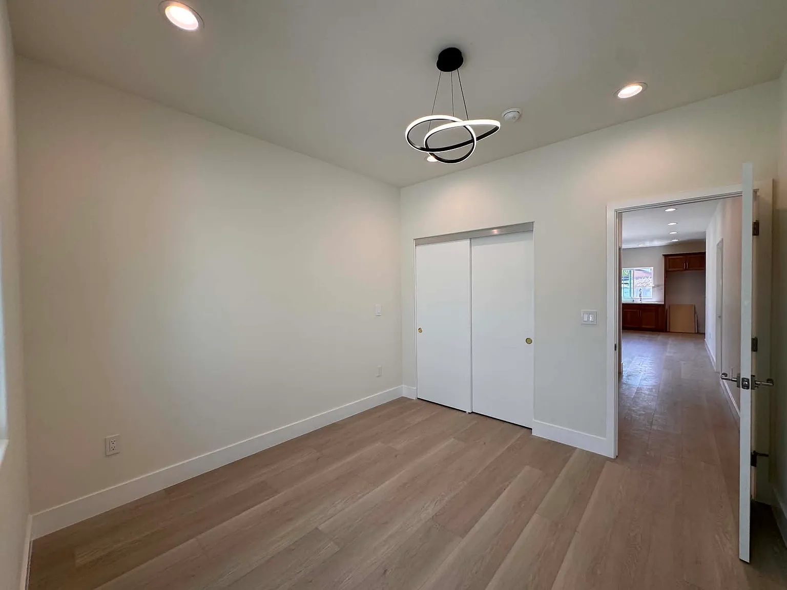 Iris Ave, Fountain Valley — Photo 4