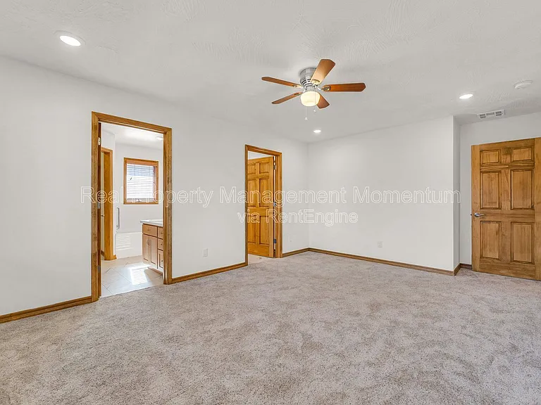 1868 S White Oak Ave — Photo 17