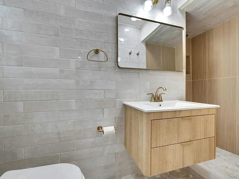 186 Midland Ave #1 — Photo 19