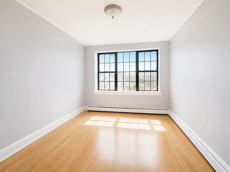 9 Grant Ave #3L1 — Photo 5