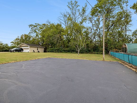 5th image of 426 Eastland Ave