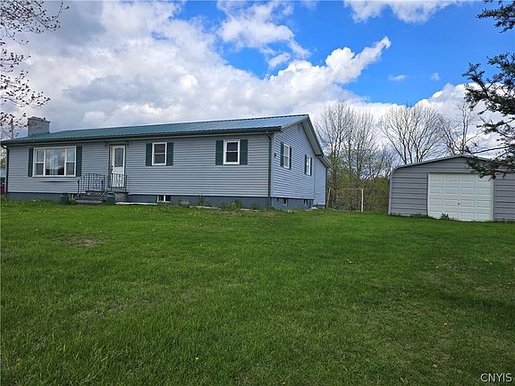 2nd image of 304 Lynch Rd