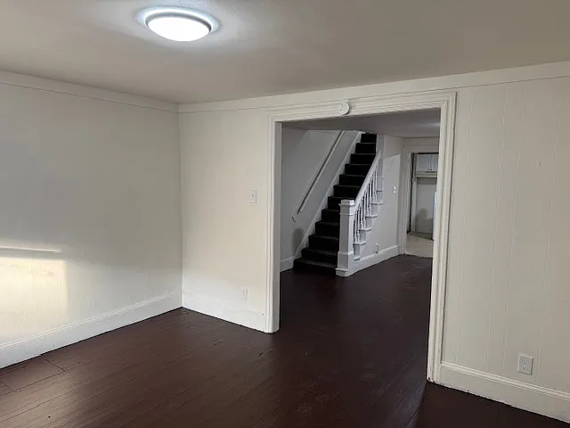 391 Valley Rd — Photo 2