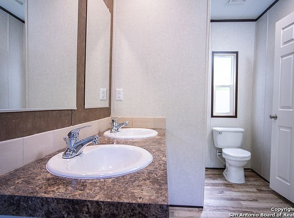 4th image of 169 Kelly Ln