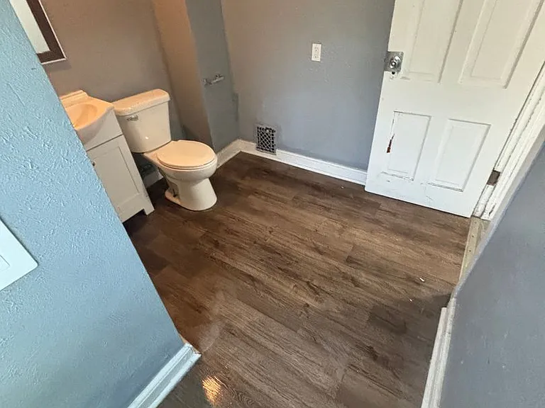 2205 Lincoln Way W — Photo 11