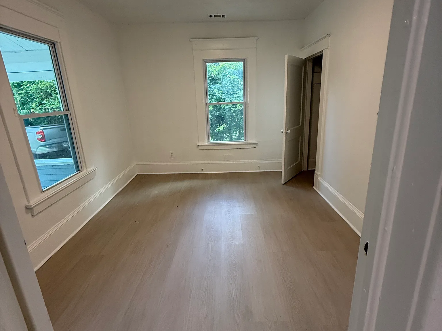 3 bed, 1015 sqft, $1,575 — Photo 4