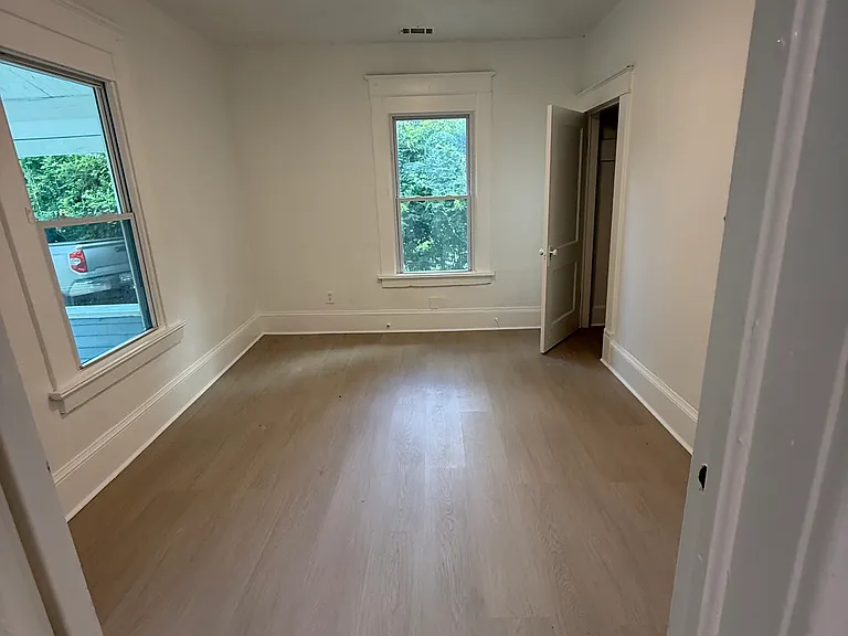 1740 Taylor Ave — Photo 4