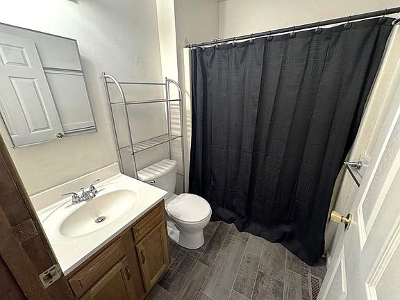 3rd image of 115 Southview Dr
