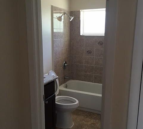 4th image of 139 McDonnell Ave APT 5