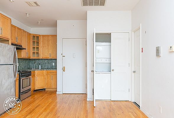 1st image of 804 Bergen St APT 1F