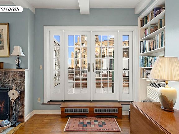 2nd image of 51 E 90th St #Pha