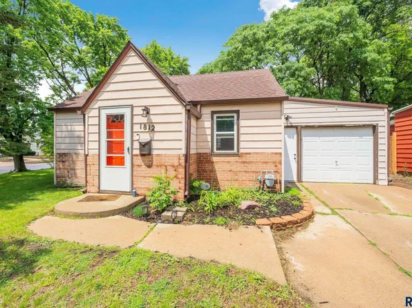 1812 W 28th St, Sioux Falls, SD 57105
