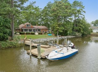 8 Harbour View Dr, Poquoson, VA 23662