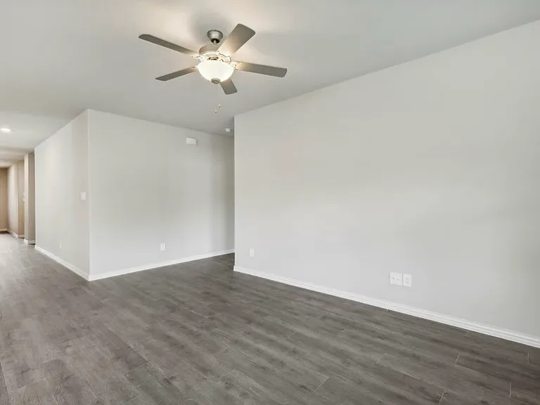 612 Huntley Dr — Photo 31