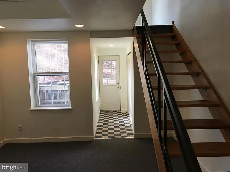 702 N 2nd St #A — Photo 7