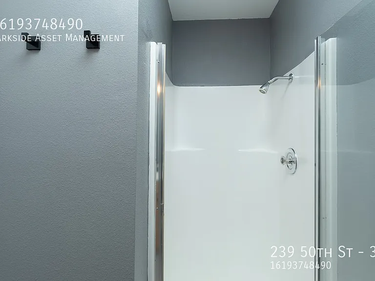 239 50th St #37 — Photo 15