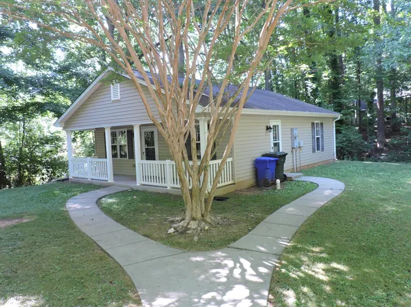 401 Cleveland St, Mebane, NC 27302