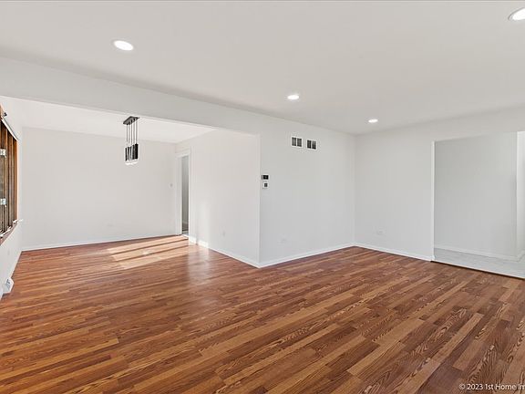 5th image of 15140 Narcissus Ct