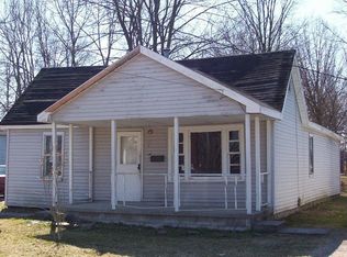 575 W Cross St, Austin, IN 47102