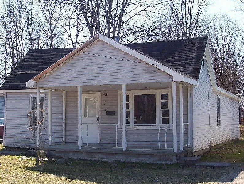 575 W Cross St photo 1