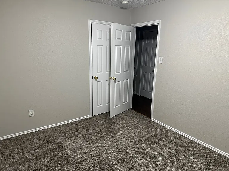9328 Goldenview Dr — Photo 15