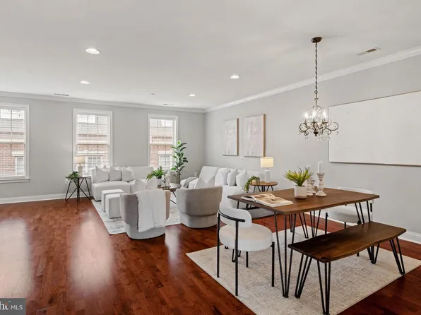 305 Captains Way, Philadelphia, PA 19146