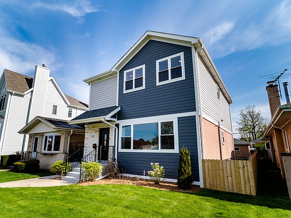 3rd image of 7571 W Palatine Ave