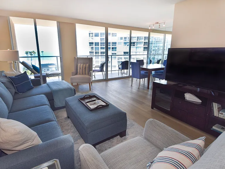 1750 Avenida Del Mundo #608 — Photo 10