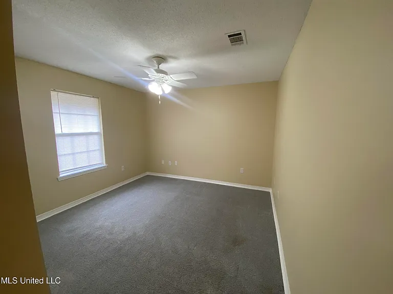 16074 N April Dr — Photo 17