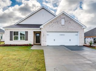 1023 Great Bear Rd, Opelika, AL 36804