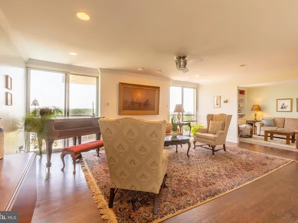 2401 Pennsylvania Ave APT 1614, Wilmington, DE 19806