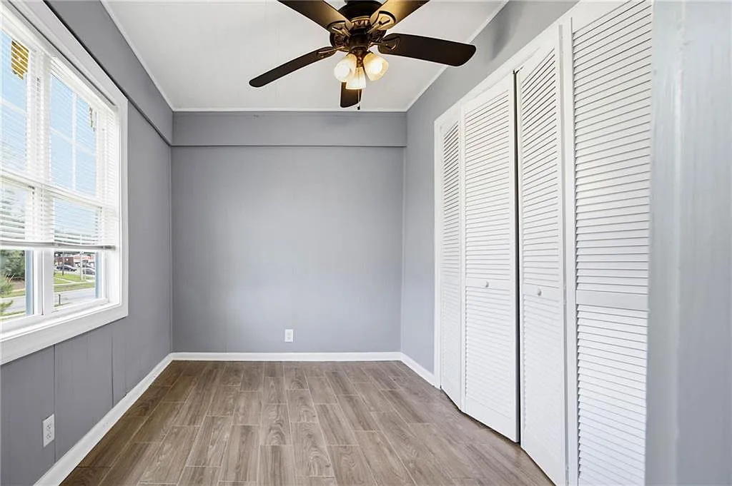 3 bed, 2.0 bath, 1429 sqft, $2,100 — Photo 4