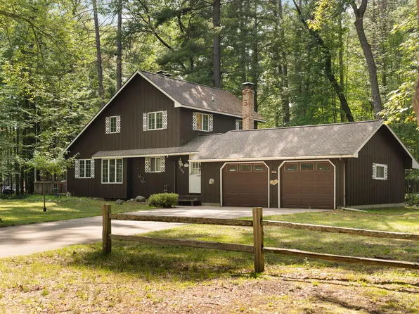 1358 Crawford Ave, Grayling, MI 49738