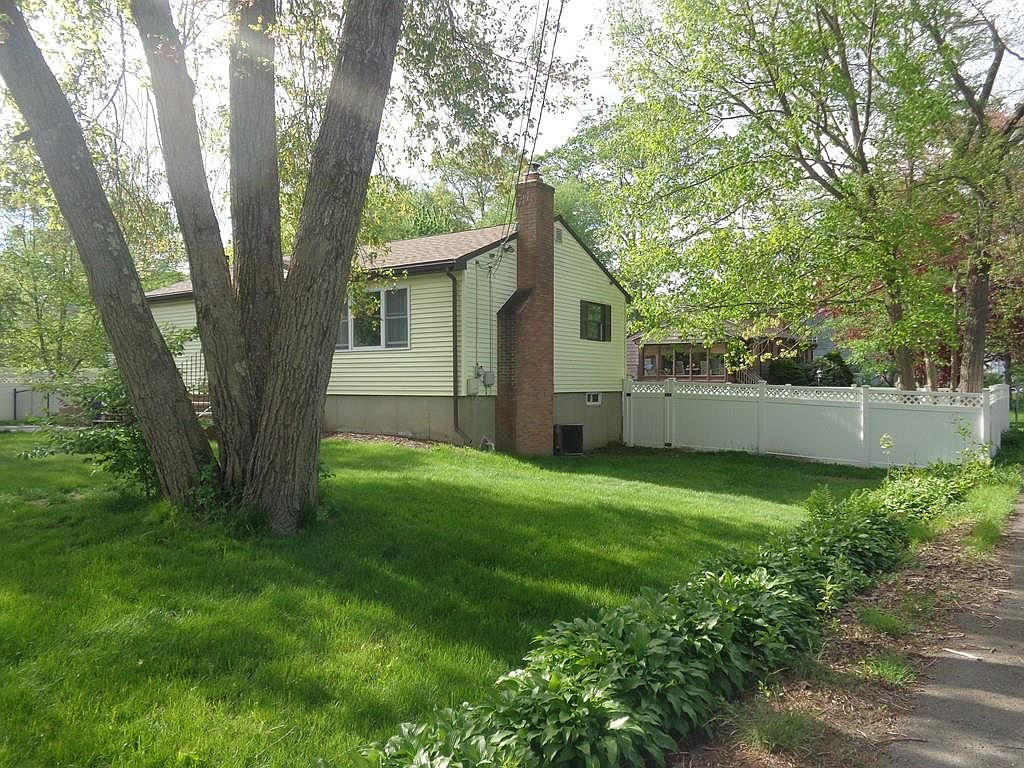 22 Pinewood Rd, Wilmington, MA 01887 Zillow