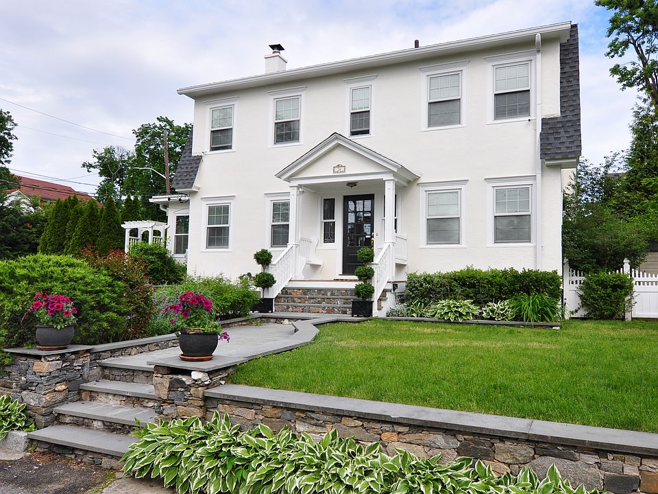 Center Hall Colonial in Armour Villa